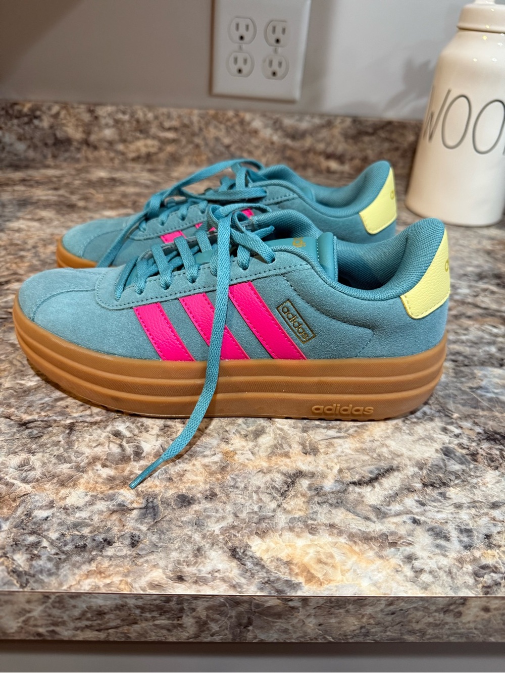 NWOT ADIDAS VL Court Bold Teal/Bright Pink - Picture 3 of 4